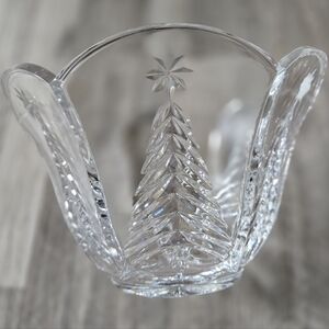 Christmas Tree Star Scalloped Bowl Holiday Candy Nut Chip Dish READ